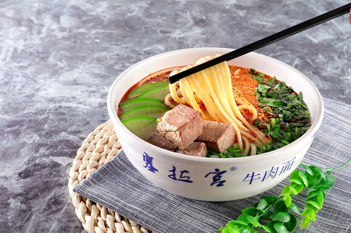 選擇蘭州牛肉面加盟，輕松走上致富之路