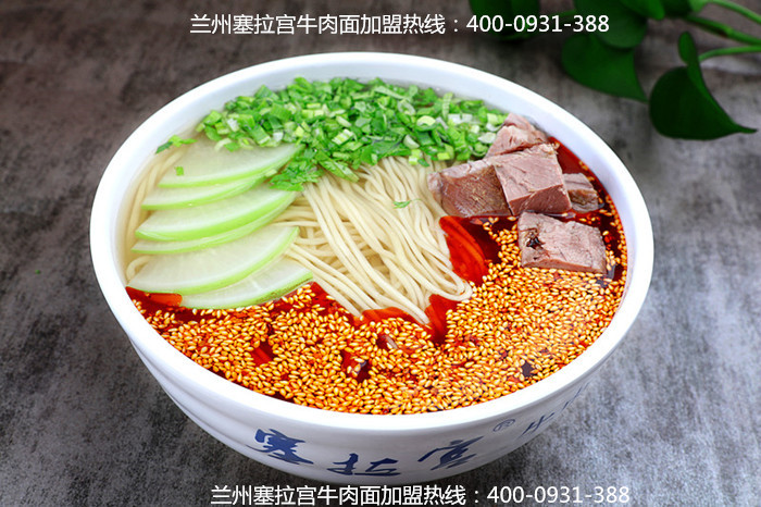 正宗的蘭州塞拉宮牛肉面有多好吃，看看制作工藝就明白了！