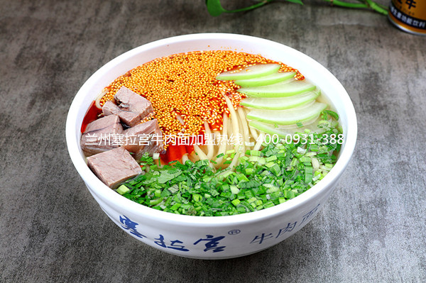 一碗美味的蘭州牛肉面，里面蘊(yùn)含著蘭州城市的記憶