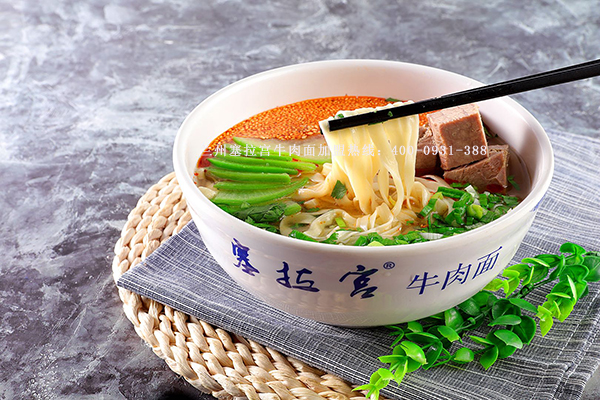 塞拉宮牛肉面，撬動了舌尖上的美味