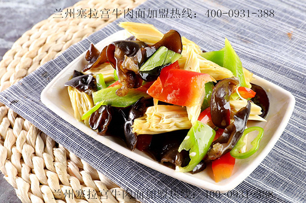 過中秋，記得也要去吃一碗塞拉宮牛肉面